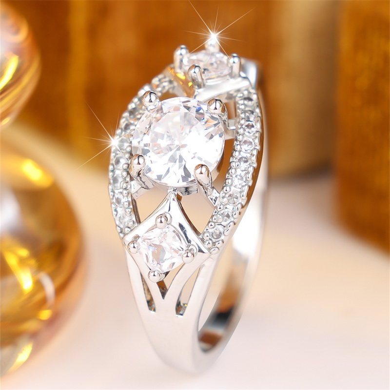 Silvery Round Design Zirconia Ring, Unisex Vintage